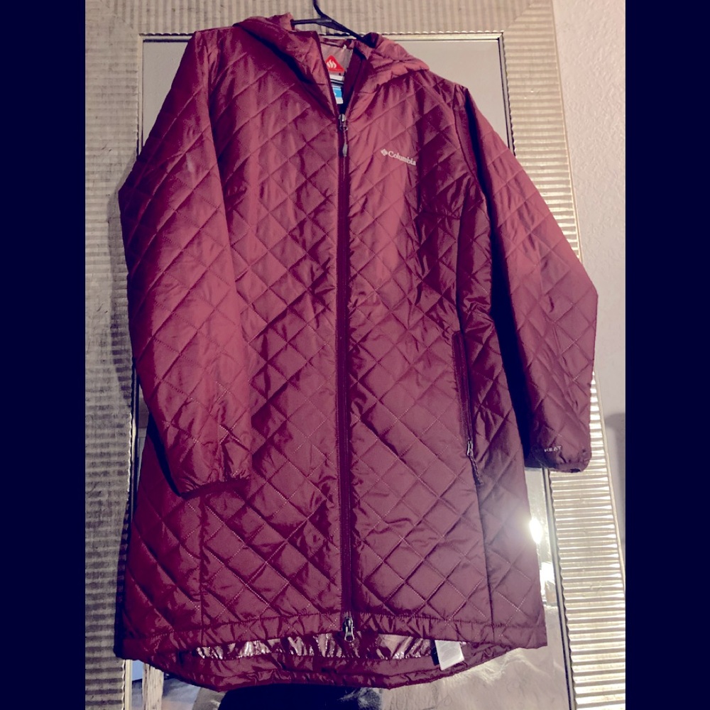 Columbia Ultra Thin Diamond Patterned Puff